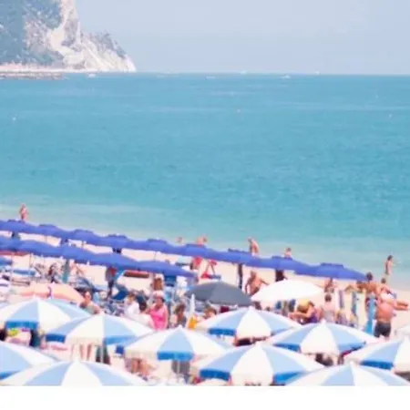 Apartamento Conero Casa- Di Numana In Via Litoranea 178 Fronte Mare Con Pass Parcheggio Gratuito Marcelli